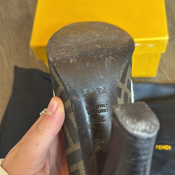 💕Fendi Zucca Block Heel (with Box and Dustbag) - Picture 6 of 6